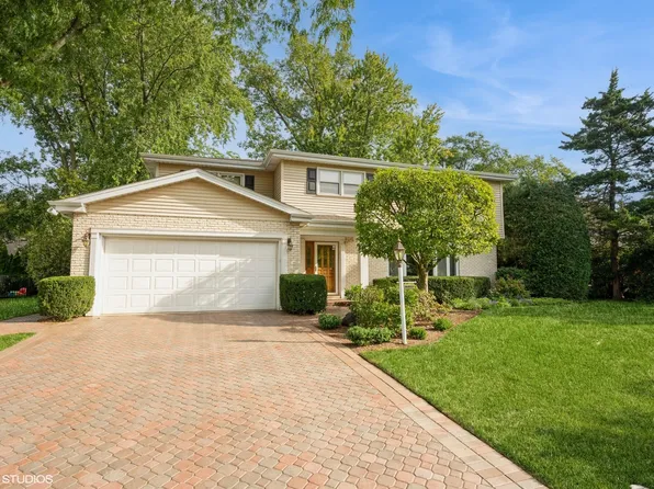 1503 Basswood Cir, Glenview, IL 60025