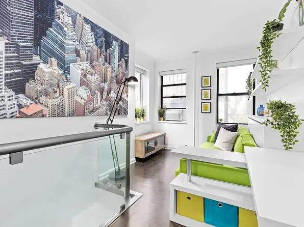 170 Norfolk St APT 14R, New York, NY 10002