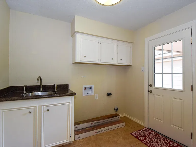 11914 Normont Dr — Photo 16