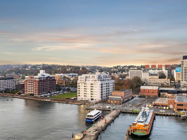 90 Bay Street Landing image 2 of 39