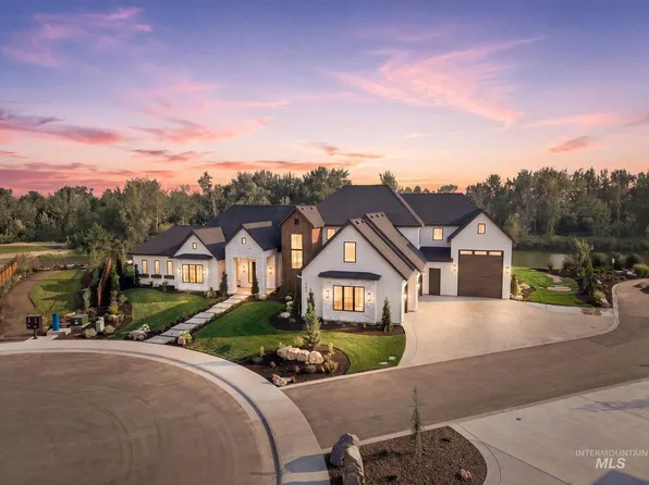996 S Waning Ln, Eagle, ID 83616