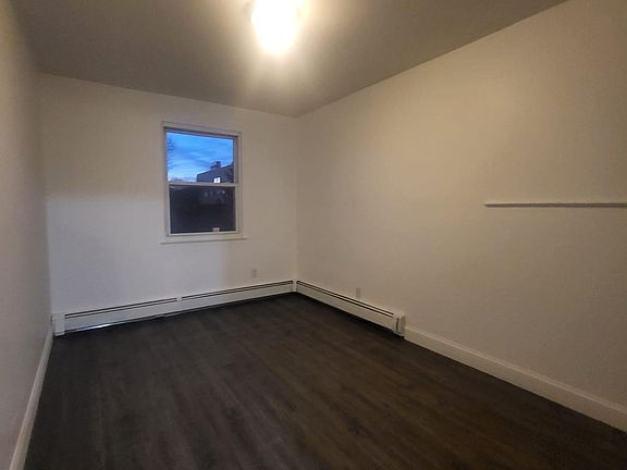 4th image of 2427 Throop Ave Floor 2