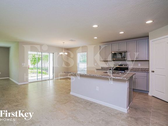 4th image of 505 Earhart Dr