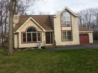 6109 Horatio Rd, Tobyhanna, PA 18466