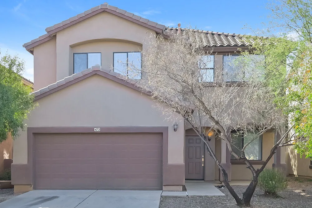 6 bed, 3.0 bath, 2830 sqft, $2,725 — Photo 1