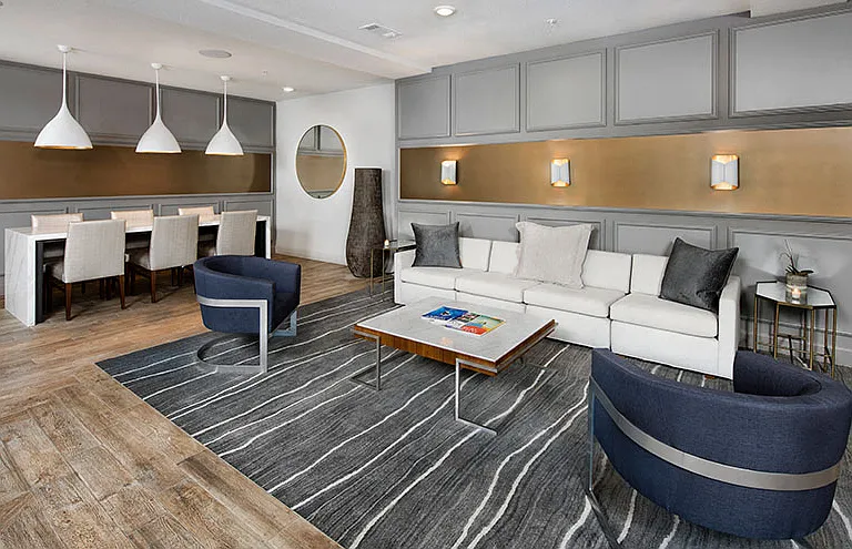 Southtowne Apartments — Photo 8