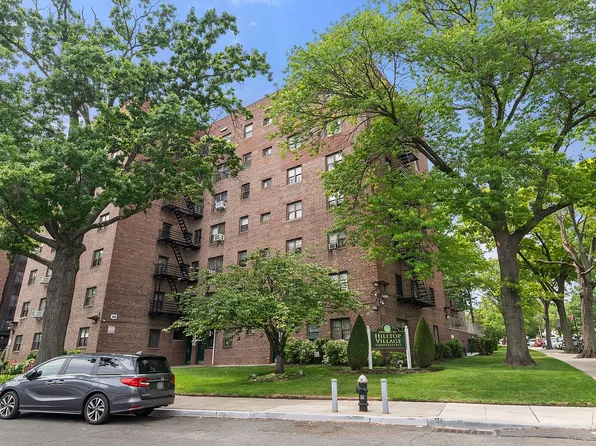 204-15 Foothill Ave #B56, Hollis, NY 11423