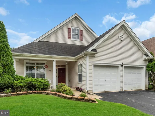 222 Sunflower Ln, Princeton Junction, NJ 08550