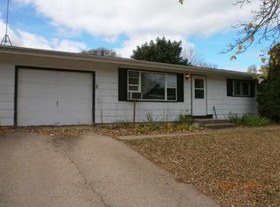 N5665 Leighton Ave, Manawa, WI 54949