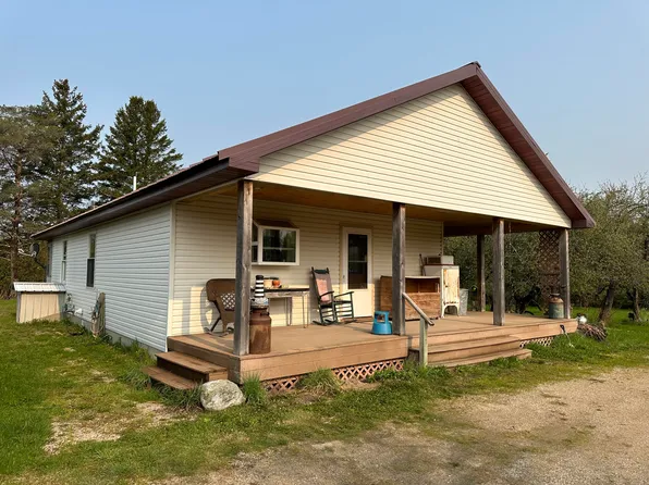 W13739 Brown Rd, Engadine, MI 49827