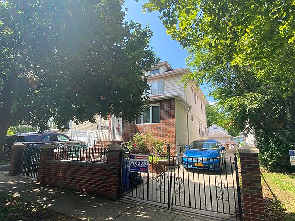 2nd image of 72 Burnside Ave