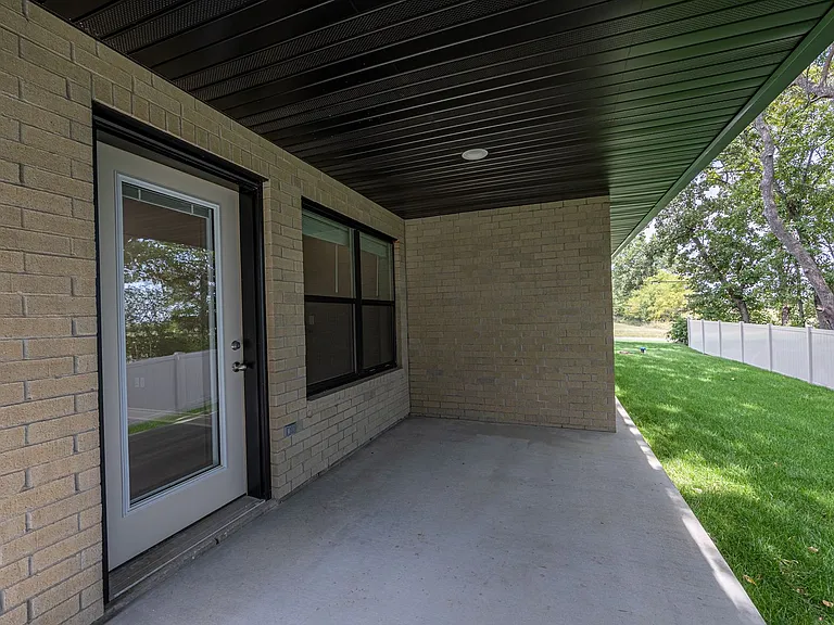 1212 William Pl — Photo 15