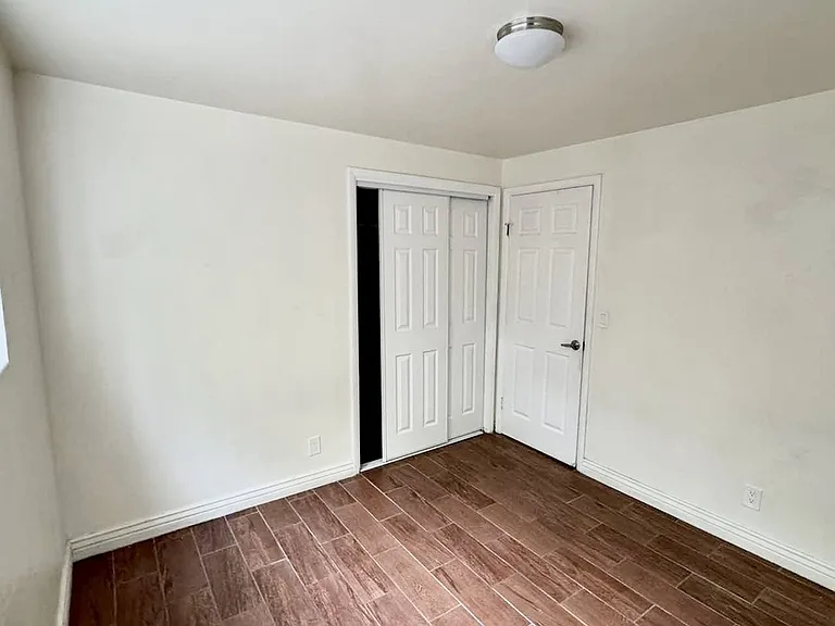 778 N 300 W #14 — Photo 8