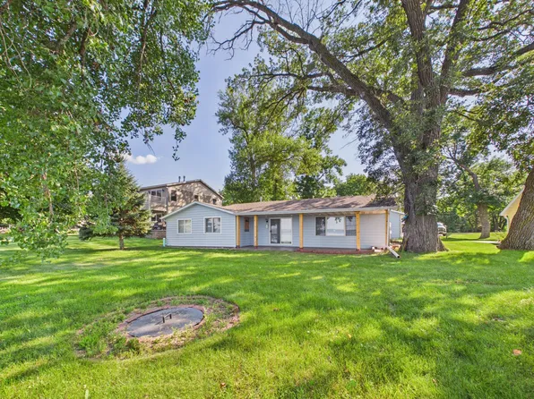28224 S Shore Dr, Starbuck, MN 56381