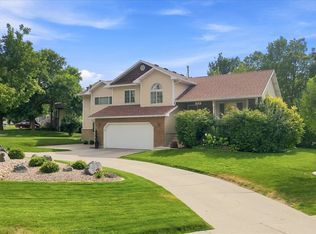 315 Edgewood Dr, Providence, UT 84332