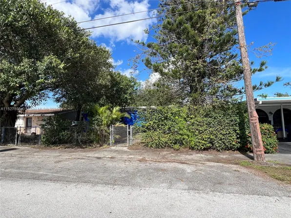 1789 NW 155th St, Miami Gardens, FL 33054