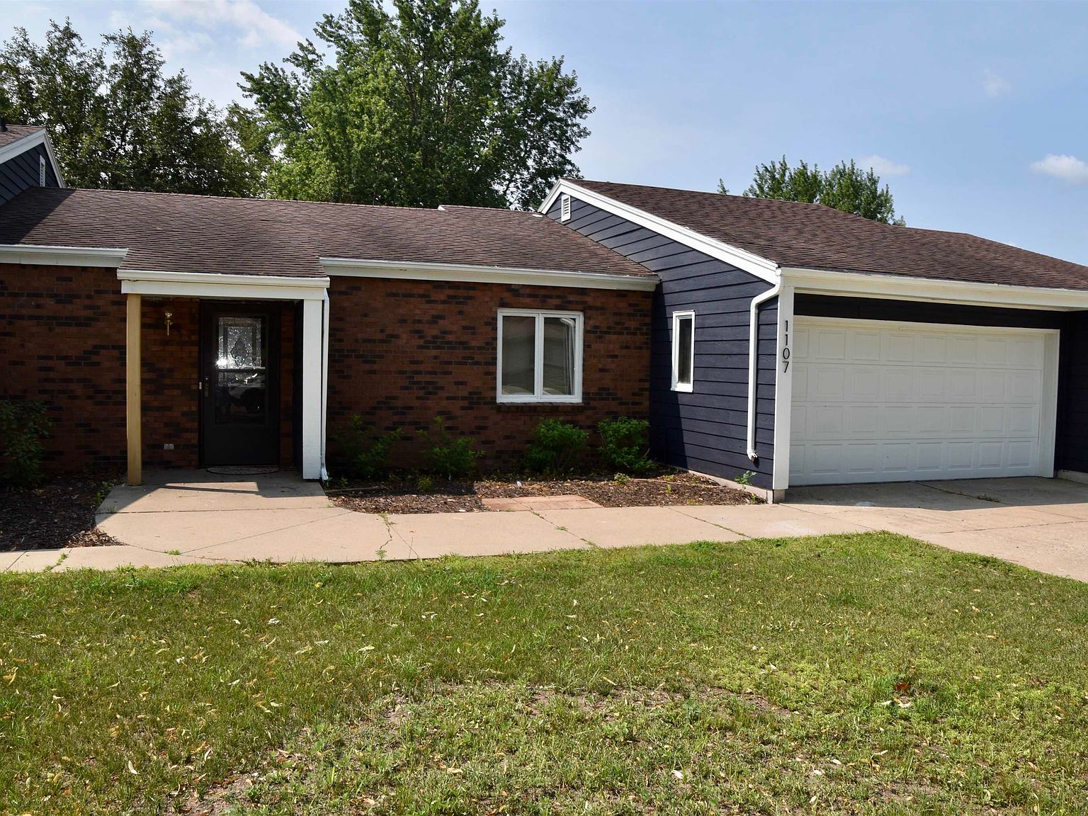 1107 6th St NE, Sibley, IA 51249 Zillow