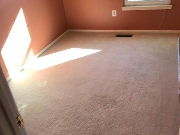 5th image of 19336 Churubusco Ln