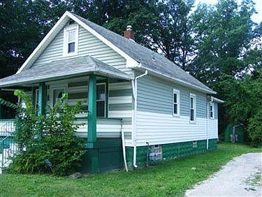 3rd image of 3744 Pearl Ave