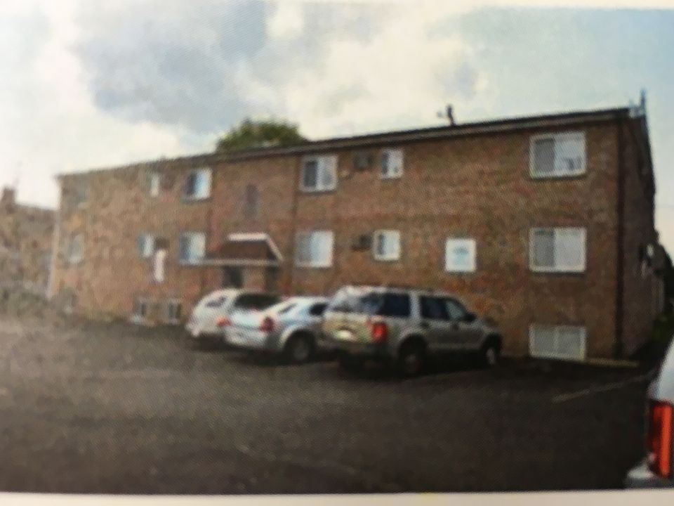 1st image of 2946 Devereaux Ave