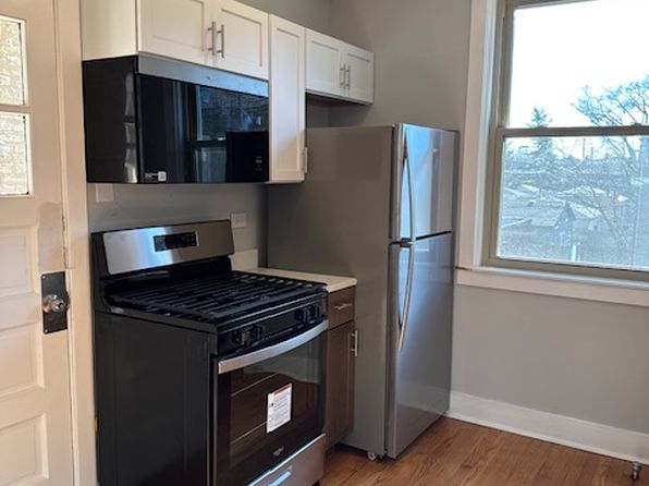 2557 W Hollywood Ave #2