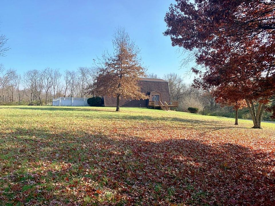 22494 Stateline Rd, Lawrenceburg, IN 47025 | Zillow