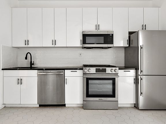 5th image of 30-43 41st St