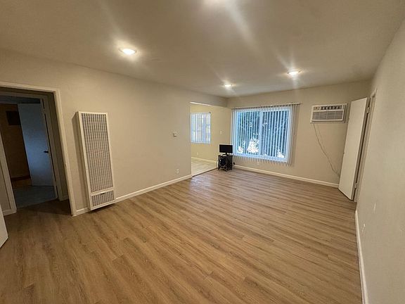 4th image of 151 S Oxford Ave APT 9
