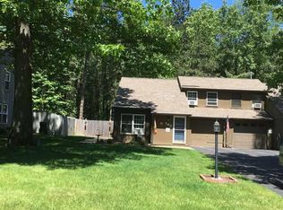183 Thimbleberry Rd, Malta, NY 12020