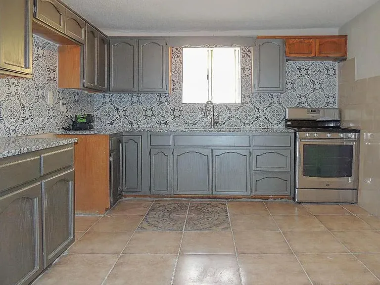 135 Presa Pl — Photo 3