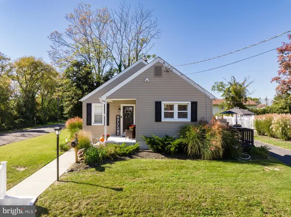 144 Rose Ave, Bellmawr, NJ 08031