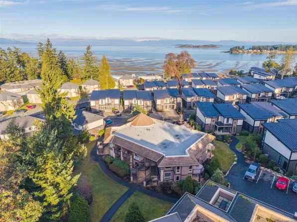 1175 Resort Dr #421, Parksville, BC V9P 2E3