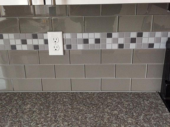 Backsplash in kitchen