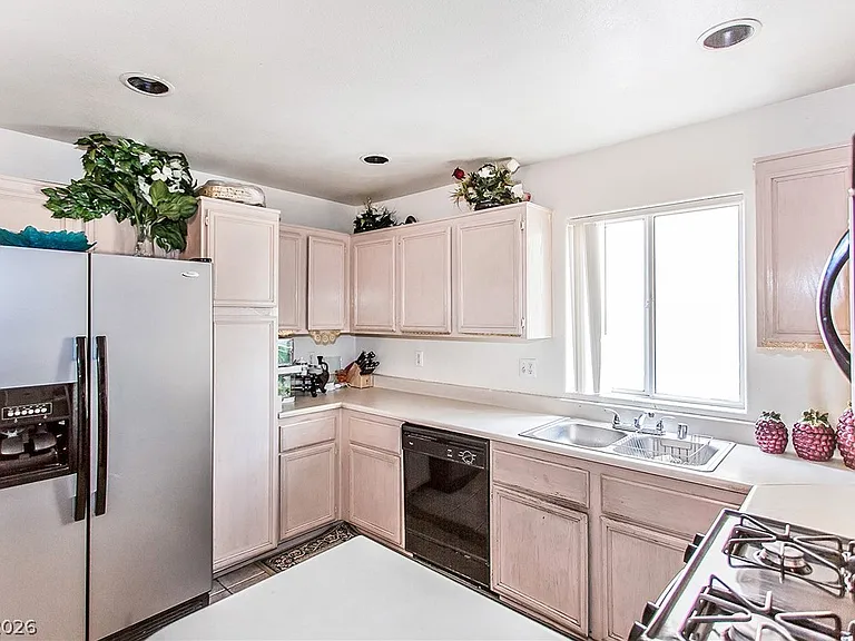 5237 Steinbrenner Ln — Photo 6
