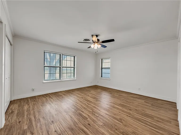 853 Belmeade Dr — Photo 15