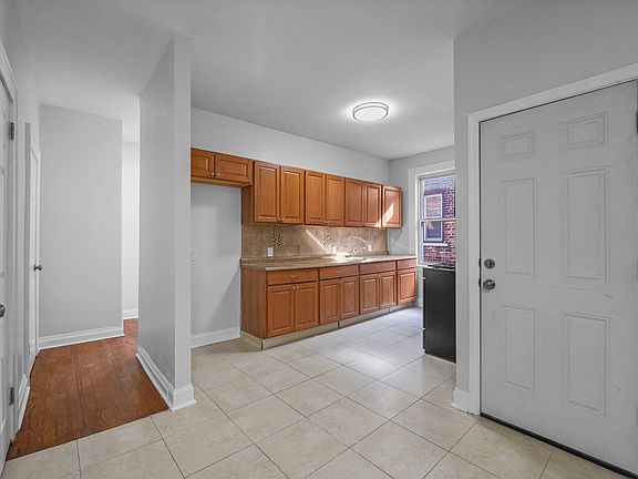 Living Room / Kitchen