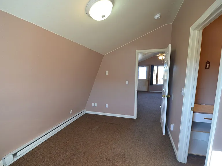 429 Front St — Photo 6