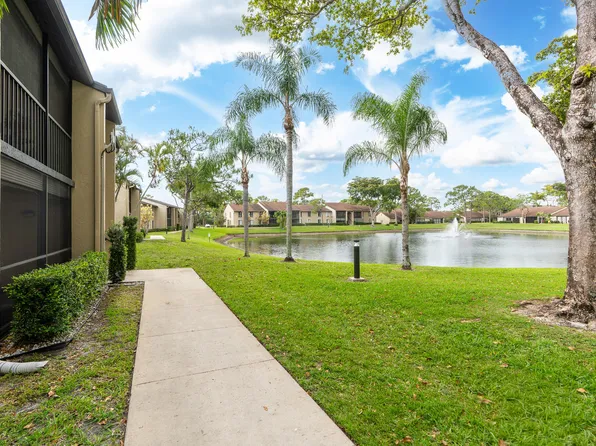 713 Sunny Pine Way #G1, Greenacres, FL 33415