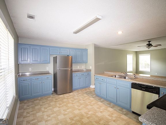 2nd image of 305 Sterling Ct