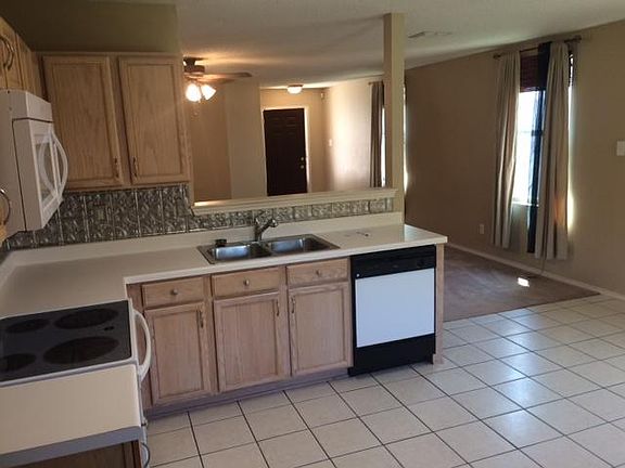 3rd image of 5137 Cliff Oaks Dr