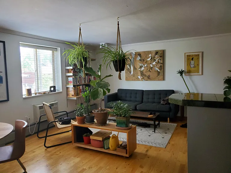 1135 Elizabeth St #201 — Photo 3