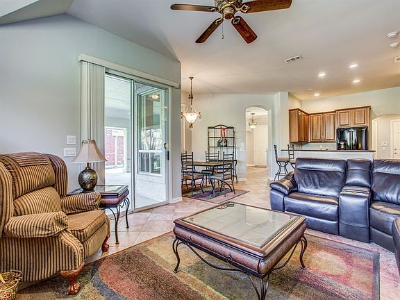 4th image of 9048 Crestview Dr