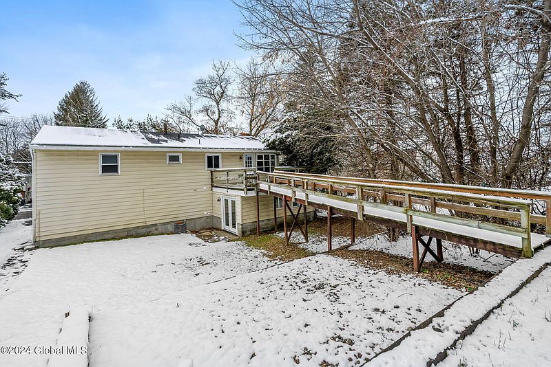 5th image of 131 Forts Ferry Road