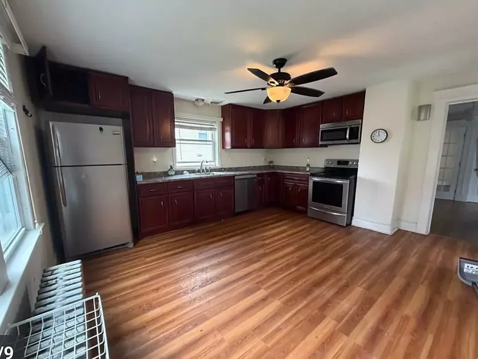 20 Erin St #1A