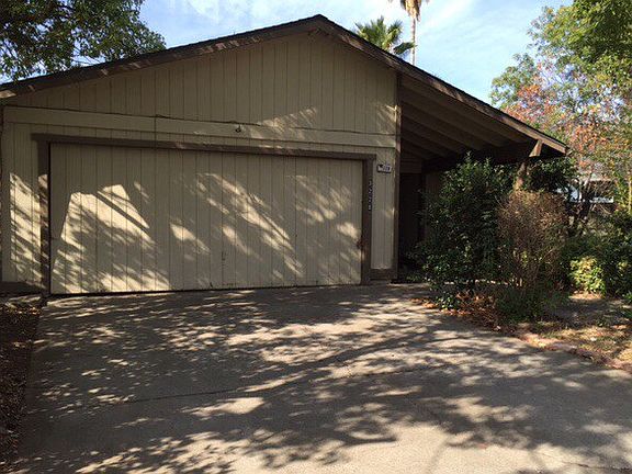3rd image of 3228 Altawood Ct