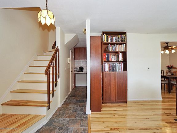 5th image of 450 Caswell Ave #2