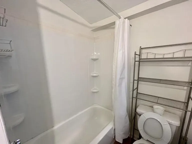 1205 Downey St — Photo 2
