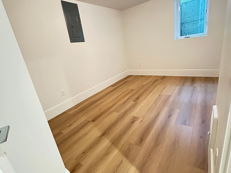 bedroom1