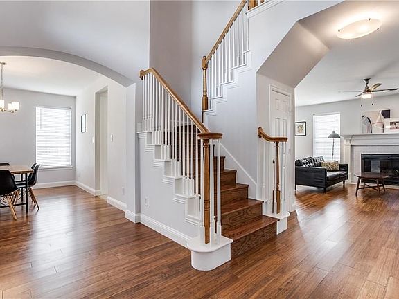 3rd image of 3401 Excalibur Ct
