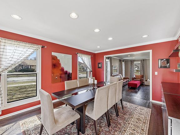 4th image of 529 Ashford Ln